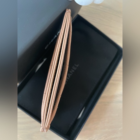 Chanel 2023 23B Dark Beige Caviar Flat Cardholder - Picture 11 of 12